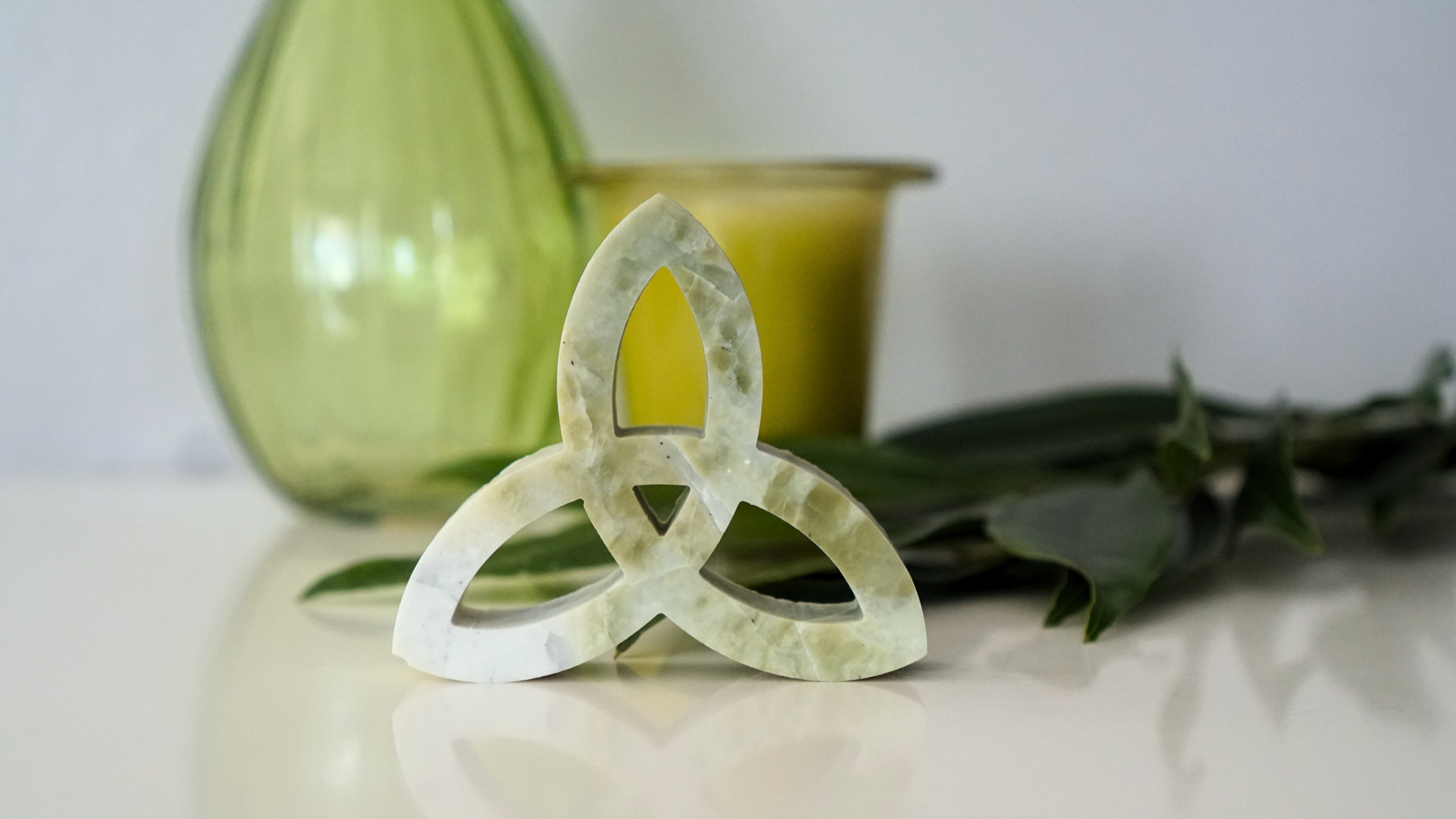 Trinity knot in Irish marble