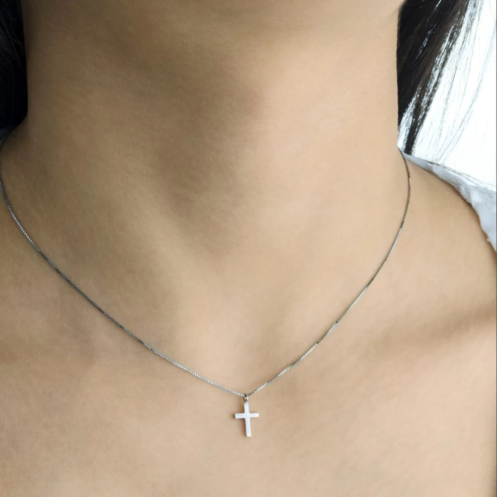 Graceful Cross Pendant Necklace