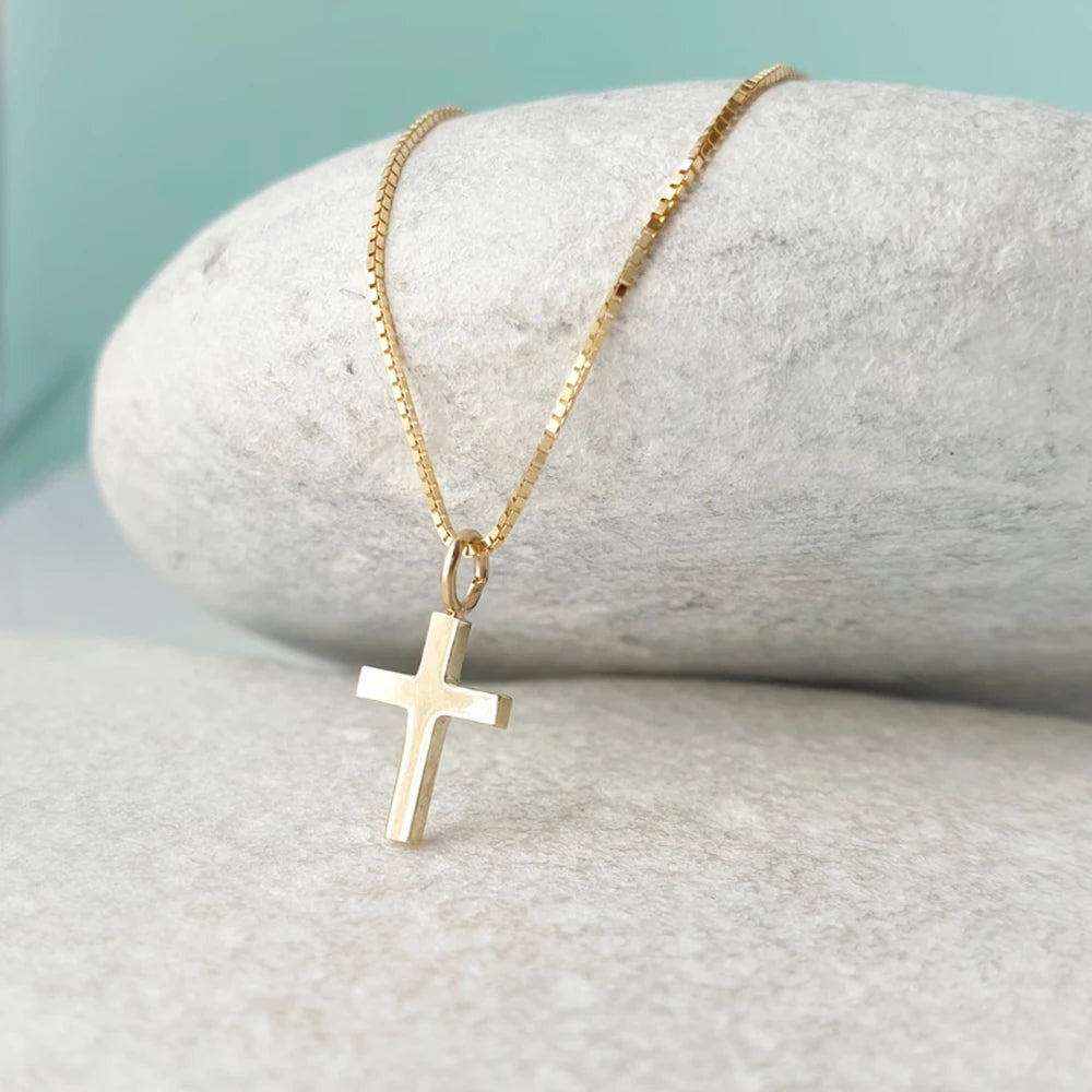 Graceful Cross Pendant Necklace